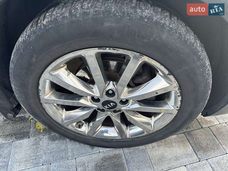 Внедорожник / Кроссовер Kia Sorento 2016 в Днепре