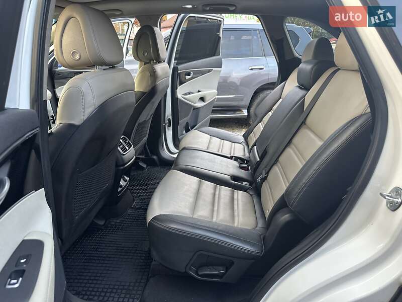 Внедорожник / Кроссовер Kia Sorento 2016 в Днепре