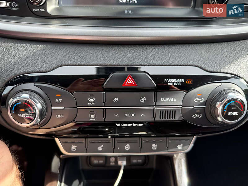 Позашляховик / Кросовер Kia Sorento 2015 в Львові