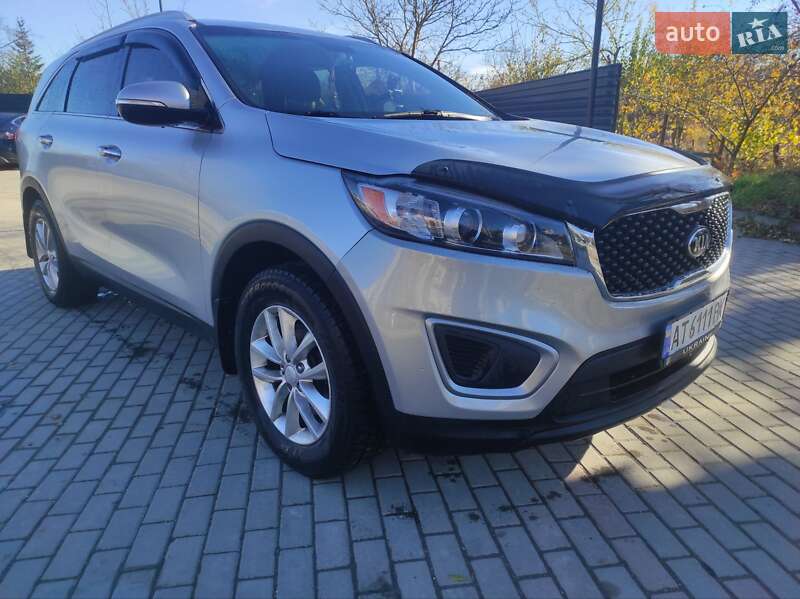 Позашляховик / Кросовер Kia Sorento 2016 в Івано-Франківську