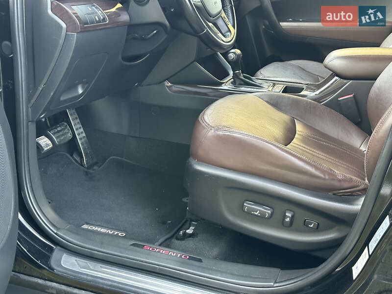 Позашляховик / Кросовер Kia Sorento 2013 в Стрию