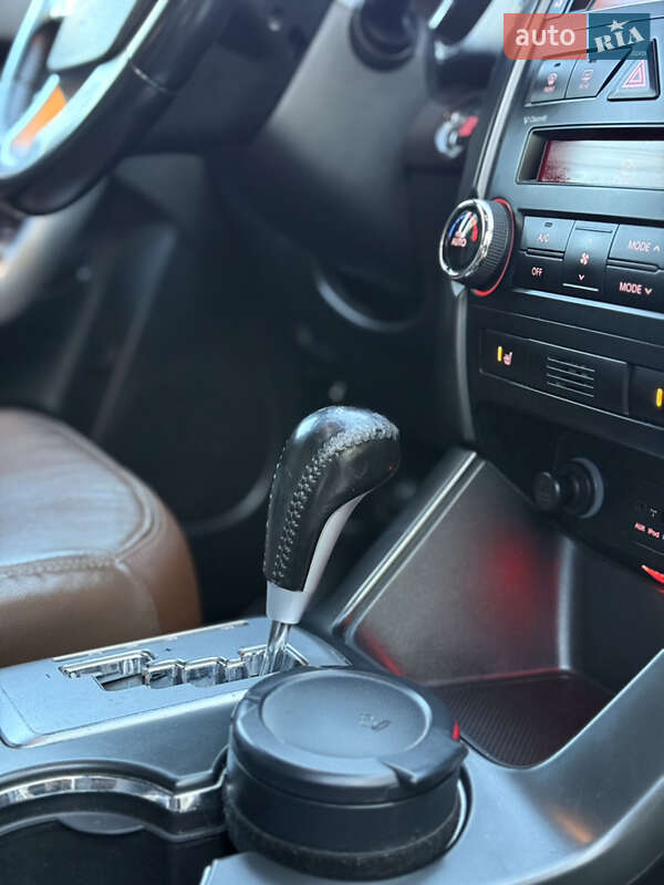 Внедорожник / Кроссовер Kia Sorento 2010 в Самборе