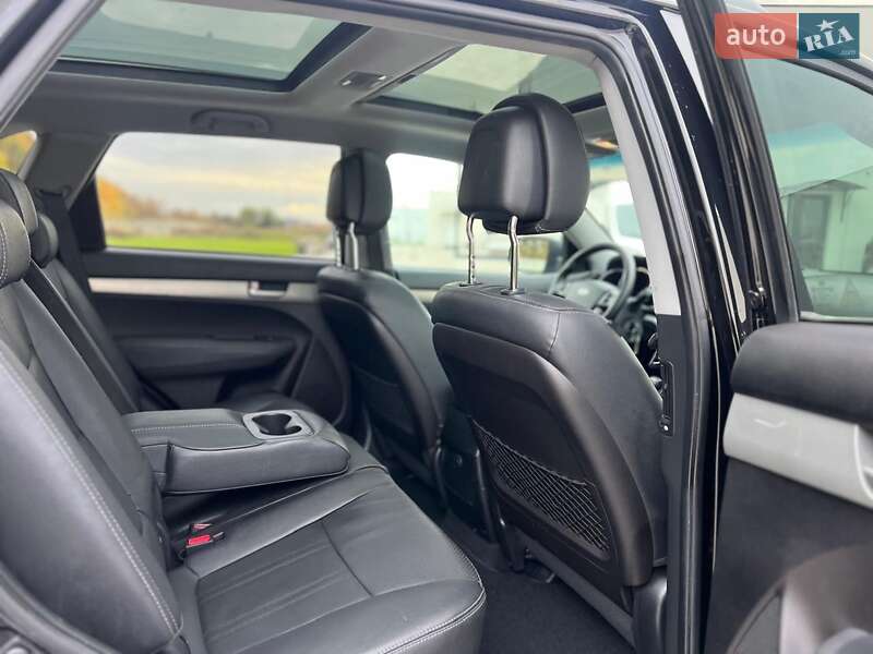 Внедорожник / Кроссовер Kia Sorento 2011 в Луцке