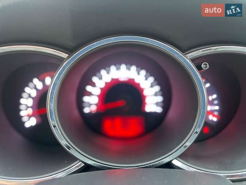 Внедорожник / Кроссовер Kia Sorento 2011 в Луцке