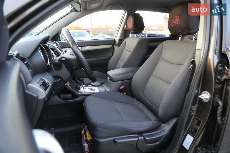 Позашляховик / Кросовер Kia Sorento 2011 в Харкові