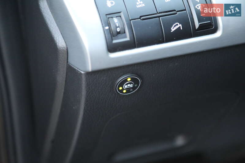 Позашляховик / Кросовер Kia Sorento 2011 в Харкові