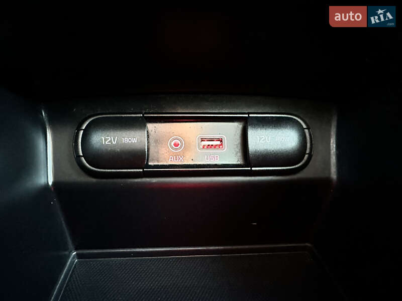 Позашляховик / Кросовер Kia Sorento 2015 в Дубні фото 54 Позашляховик / Кросовер Kia Sorento 2015 в Дубні