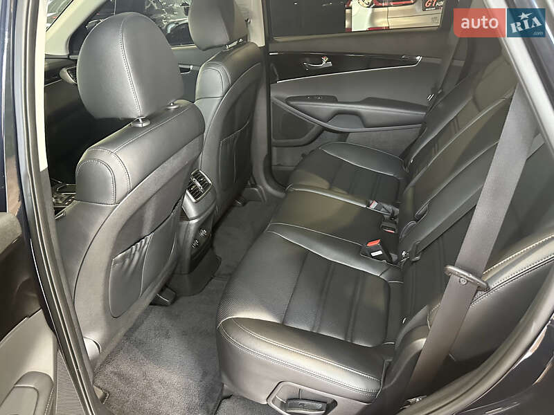 Внедорожник / Кроссовер Kia Sorento 2018 в Киеве фото 38 Внедорожник / Кроссовер Kia Sorento 2018 в Киеве