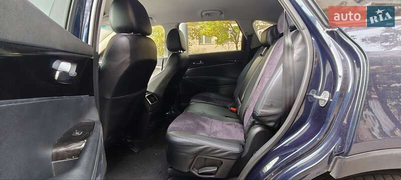 Позашляховик / Кросовер Kia Sorento 2015 в Києві