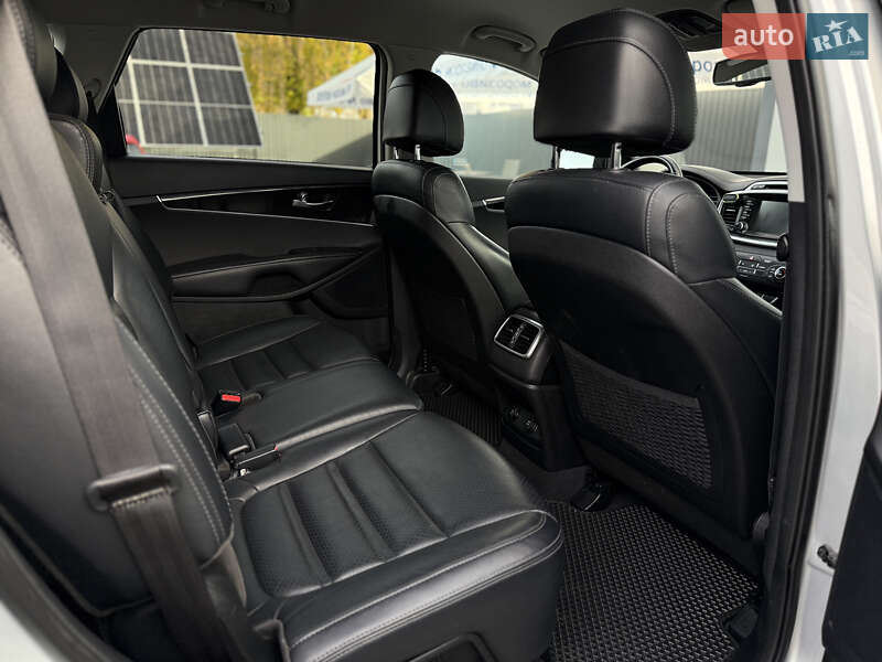 Внедорожник / Кроссовер Kia Sorento 2017 в Владимире фото 43 Внедорожник / Кроссовер Kia Sorento 2017 в Владимире