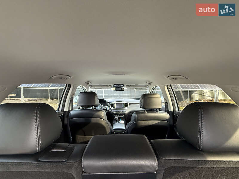 Внедорожник / Кроссовер Kia Sorento 2017 в Владимире фото 47 Внедорожник / Кроссовер Kia Sorento 2017 в Владимире