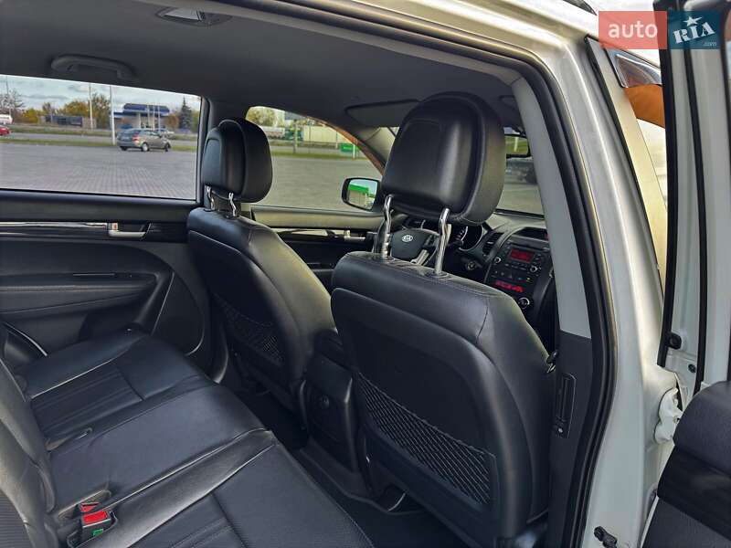 Внедорожник / Кроссовер Kia Sorento 2013 в Днепре