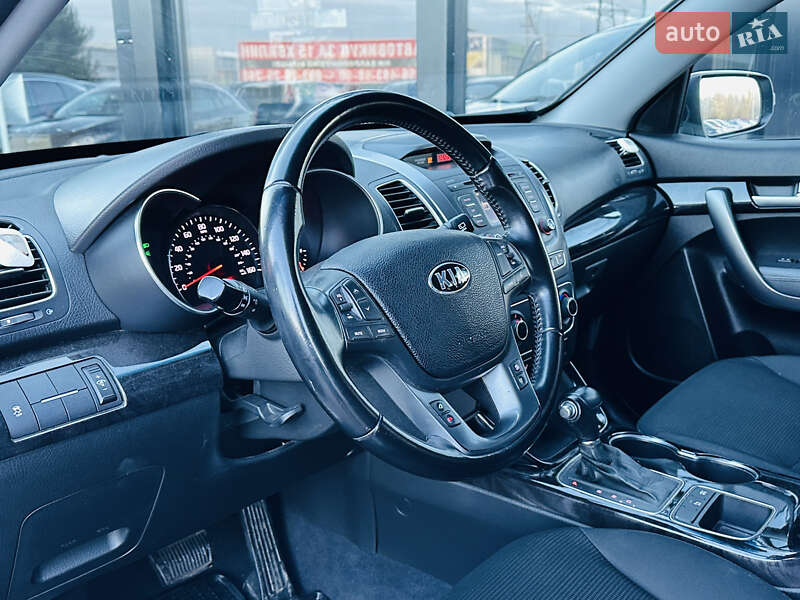 Внедорожник / Кроссовер Kia Sorento 2013 в Харькове