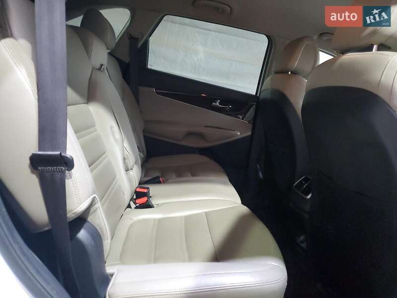 Внедорожник / Кроссовер Kia Sorento 2015 в Черкассах фото 11 Внедорожник / Кроссовер Kia Sorento 2015 в Черкассах