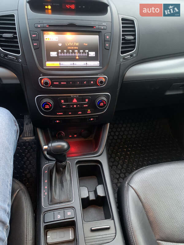 Внедорожник / Кроссовер Kia Sorento 2014 в Львове