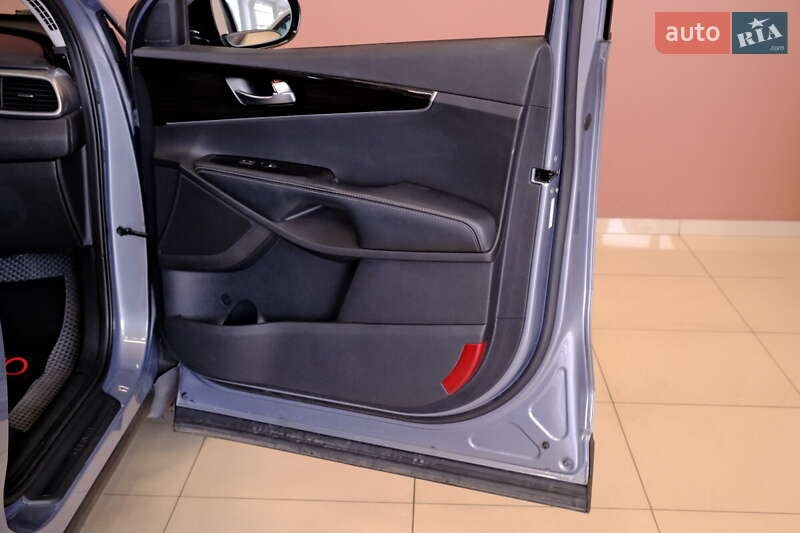 Внедорожник / Кроссовер Kia Sorento 2019 в Одессе фото 9 Внедорожник / Кроссовер Kia Sorento 2019 в Одессе