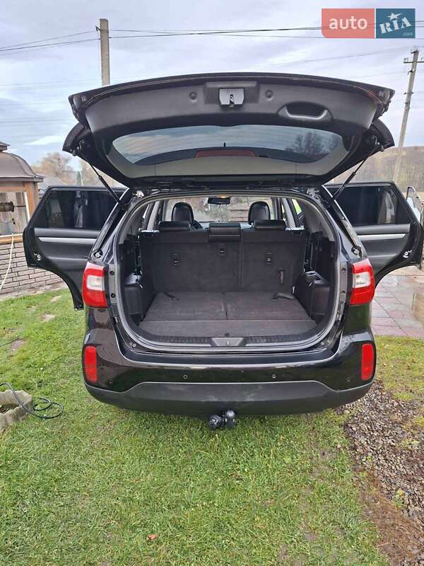 Позашляховик / Кросовер Kia Sorento 2012 в Чернівцях