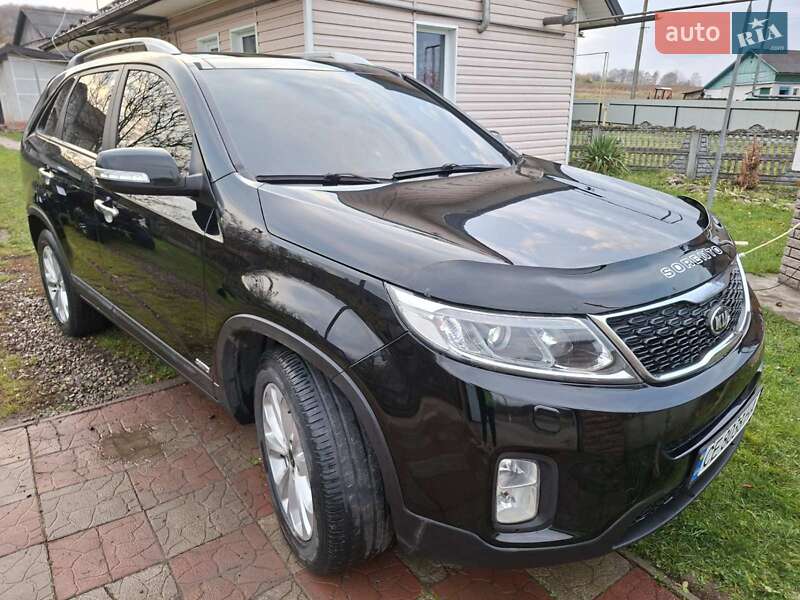 Позашляховик / Кросовер Kia Sorento 2012 в Чернівцях