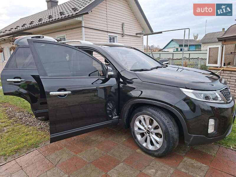 Позашляховик / Кросовер Kia Sorento 2012 в Чернівцях