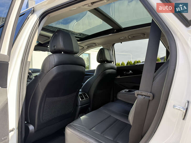 Внедорожник / Кроссовер Kia Sorento 2016 в Ровно