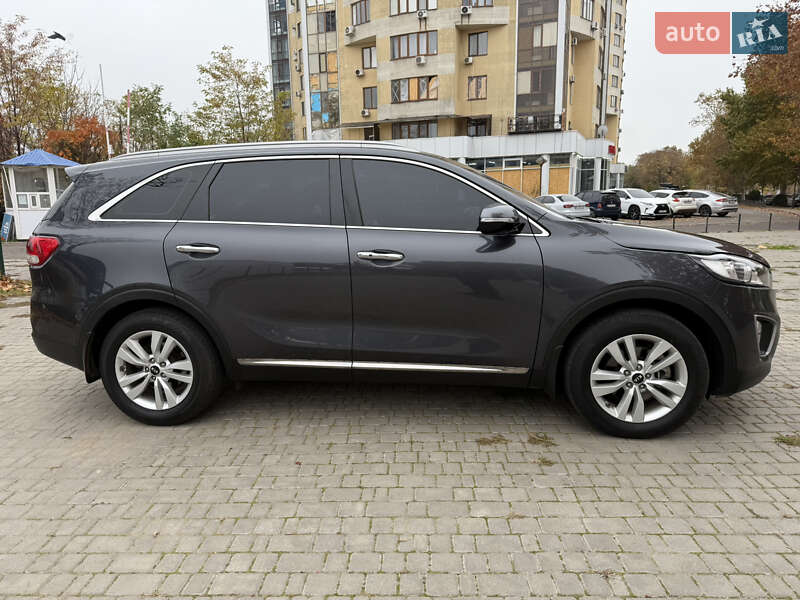Внедорожник / Кроссовер Kia Sorento 2017 в Одессе фото 4 Внедорожник / Кроссовер Kia Sorento 2017 в Одессе