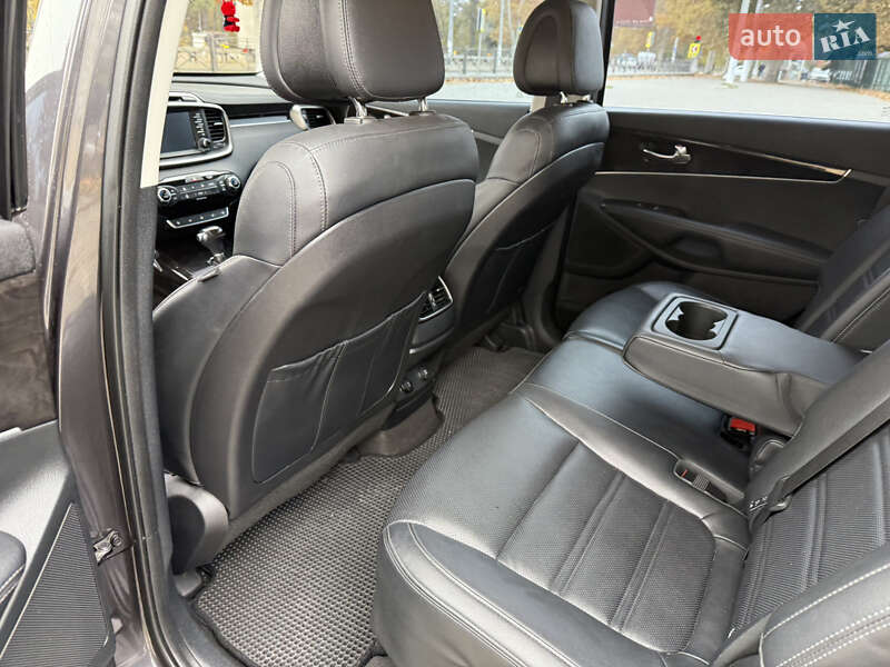 Внедорожник / Кроссовер Kia Sorento 2017 в Одессе фото 14 Внедорожник / Кроссовер Kia Sorento 2017 в Одессе