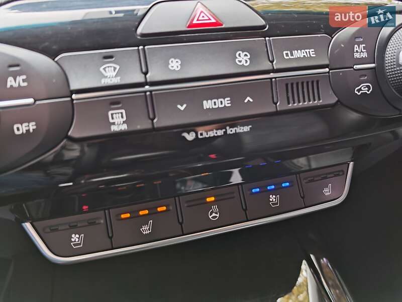 Внедорожник / Кроссовер Kia Sorento 2015 в Могилев-Подольске