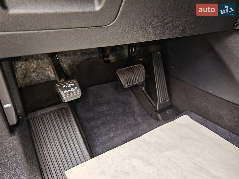 Внедорожник / Кроссовер Kia Sorento 2015 в Могилев-Подольске