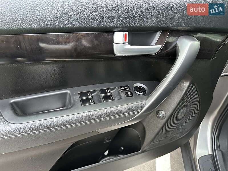 Внедорожник / Кроссовер Kia Sorento 2014 в Киеве