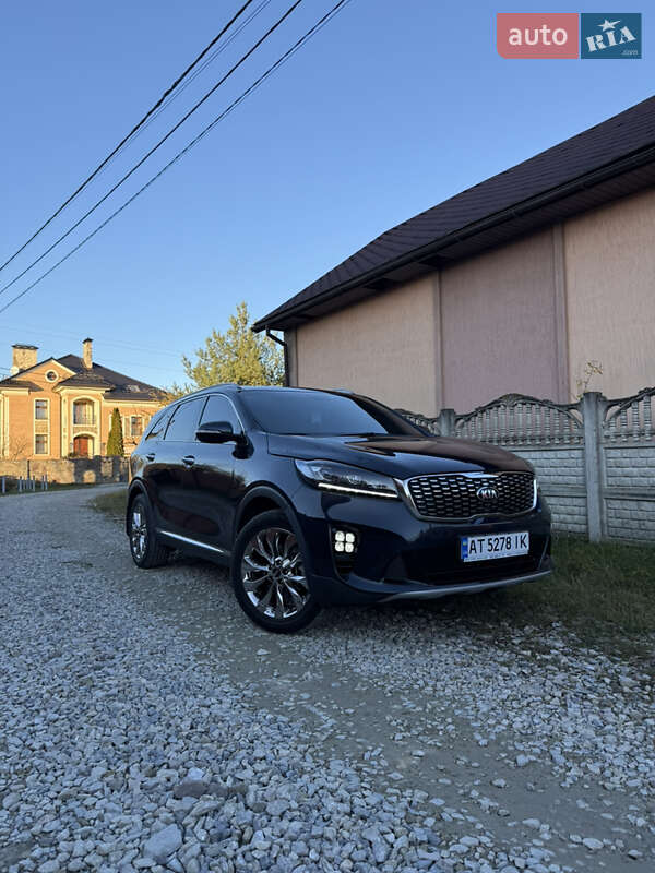 Позашляховик / Кросовер Kia Sorento 2017 в Івано-Франківську