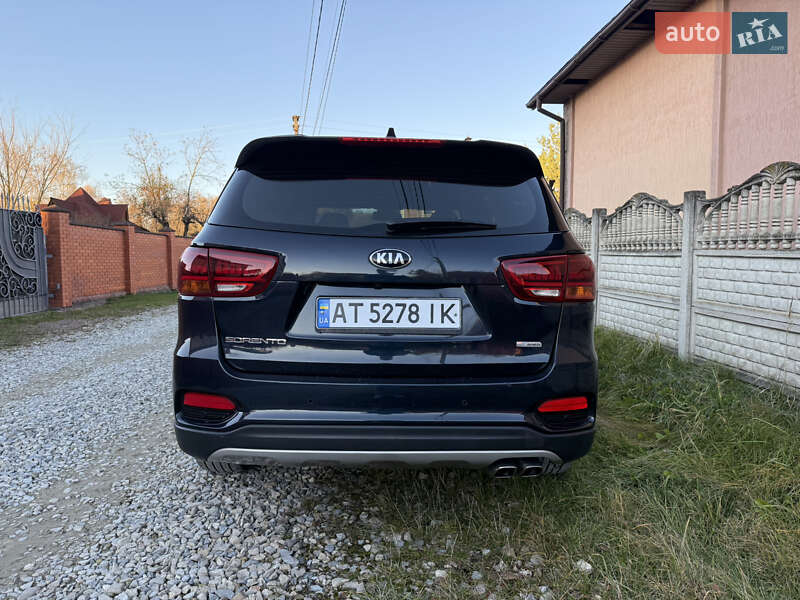 Позашляховик / Кросовер Kia Sorento 2017 в Івано-Франківську