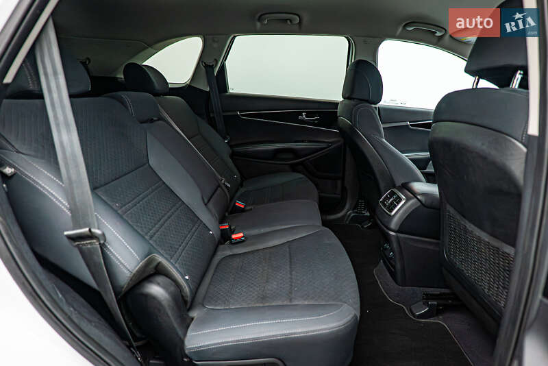 Позашляховик / Кросовер Kia Sorento 2016 в Києві