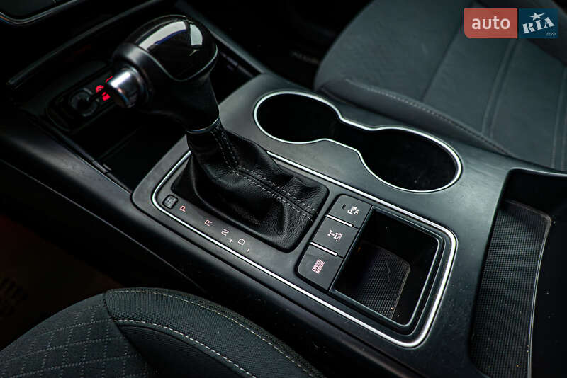 Позашляховик / Кросовер Kia Sorento 2016 в Києві