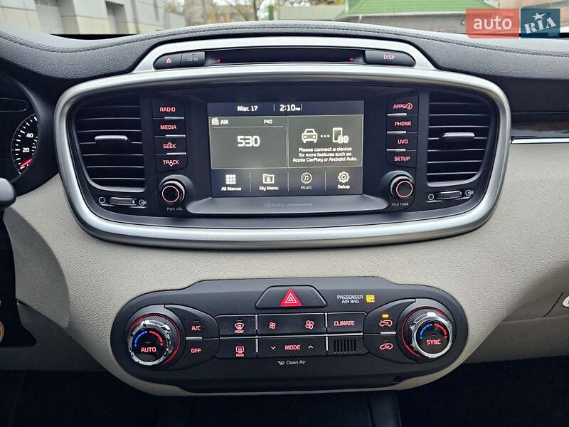 Внедорожник / Кроссовер Kia Sorento 2017 в Одессе