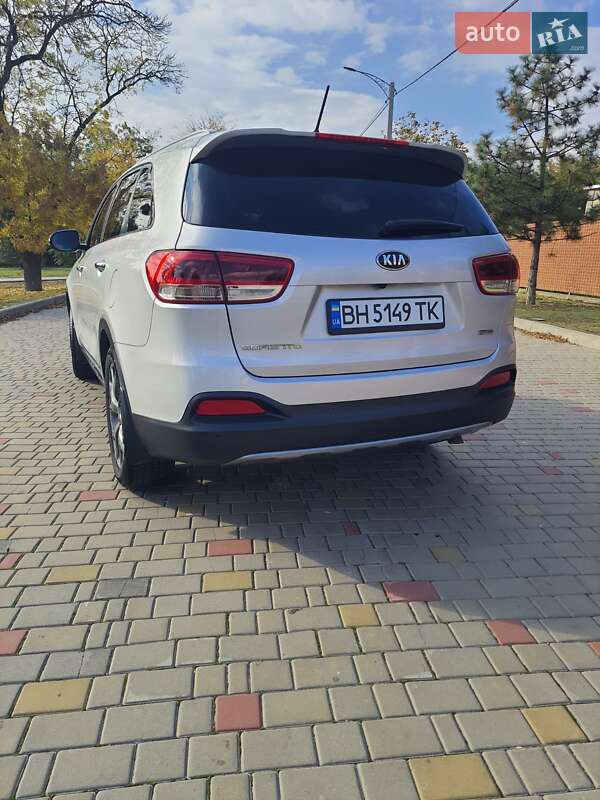 Позашляховик / Кросовер Kia Sorento 2015 в Ізмаїлі
