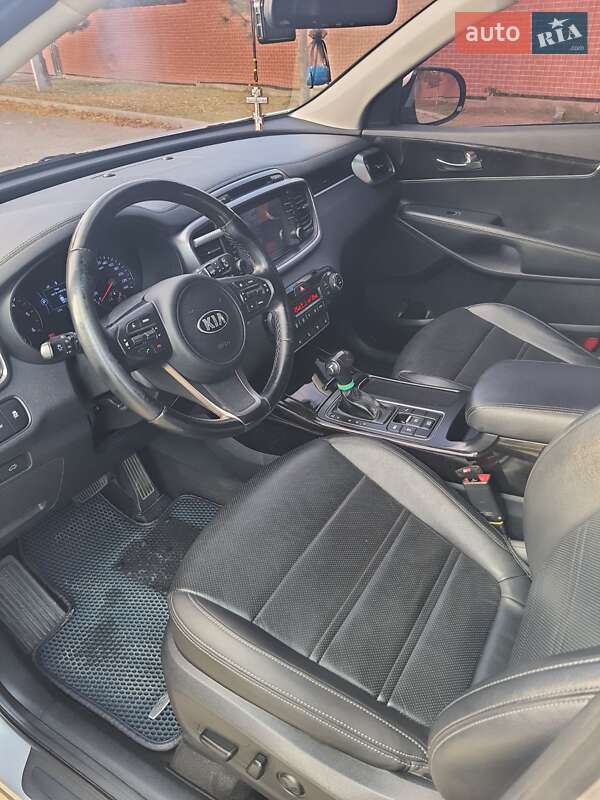 Позашляховик / Кросовер Kia Sorento 2015 в Ізмаїлі