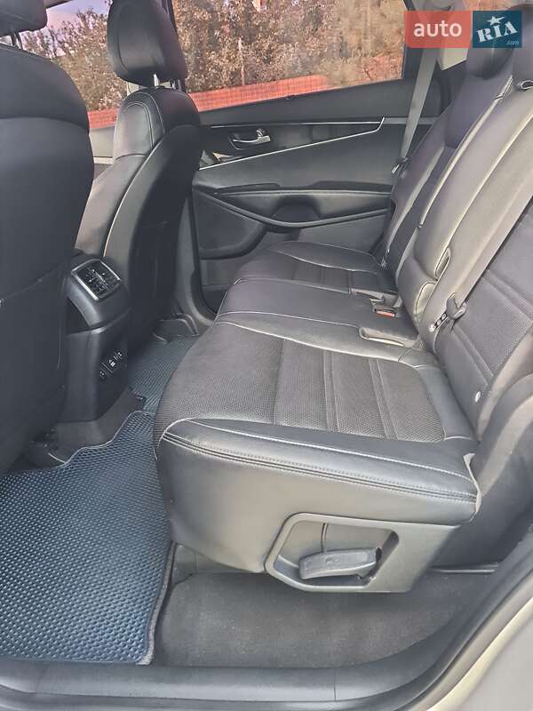Позашляховик / Кросовер Kia Sorento 2015 в Ізмаїлі