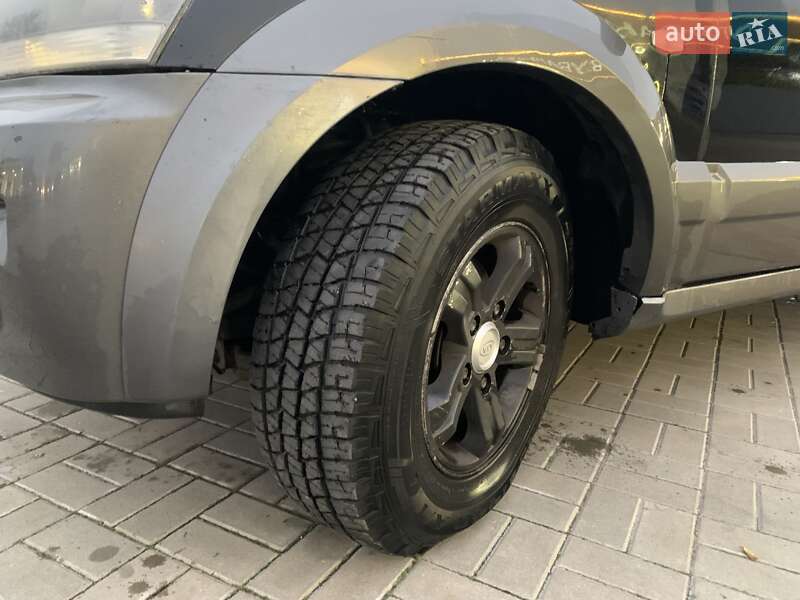 Позашляховик / Кросовер Kia Sorento 2005 в Броварах