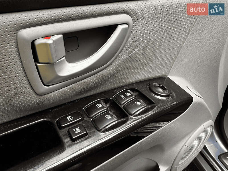 Внедорожник / Кроссовер Kia Sorento 2008 в Киеве