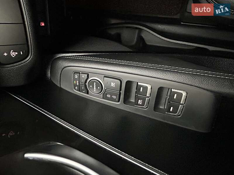 Внедорожник / Кроссовер Kia Sorento 2015 в Одессе