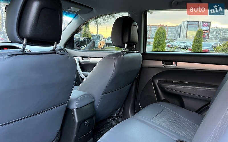 Внедорожник / Кроссовер Kia Sorento 2012 в Львове
