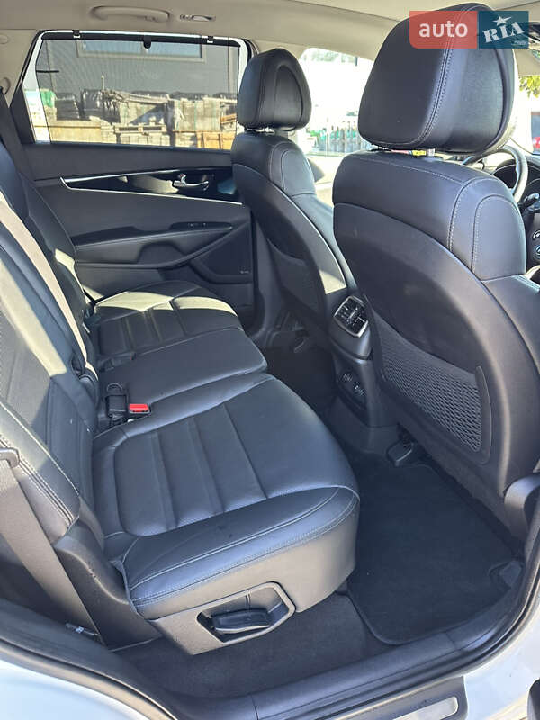 Внедорожник / Кроссовер Kia Sorento 2016 в Луцке фото 17 Внедорожник / Кроссовер Kia Sorento 2016 в Луцке