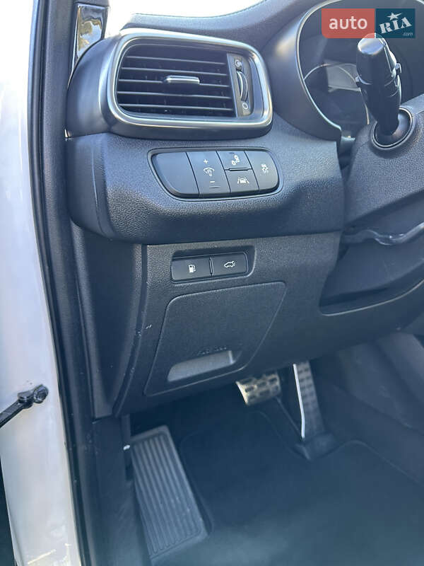 Внедорожник / Кроссовер Kia Sorento 2016 в Луцке фото 28 Внедорожник / Кроссовер Kia Sorento 2016 в Луцке