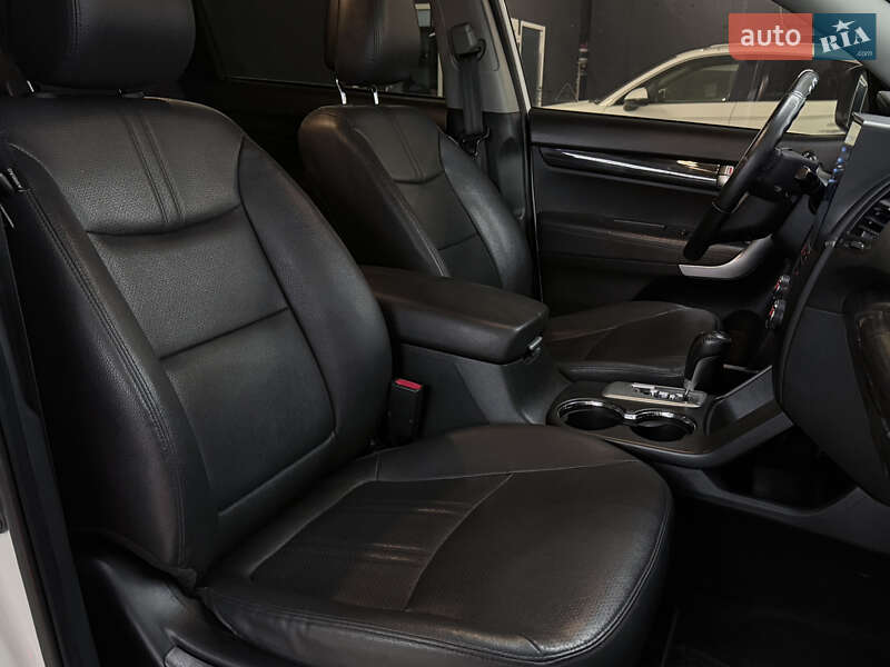 Позашляховик / Кросовер Kia Sorento 2011 в Миколаєві