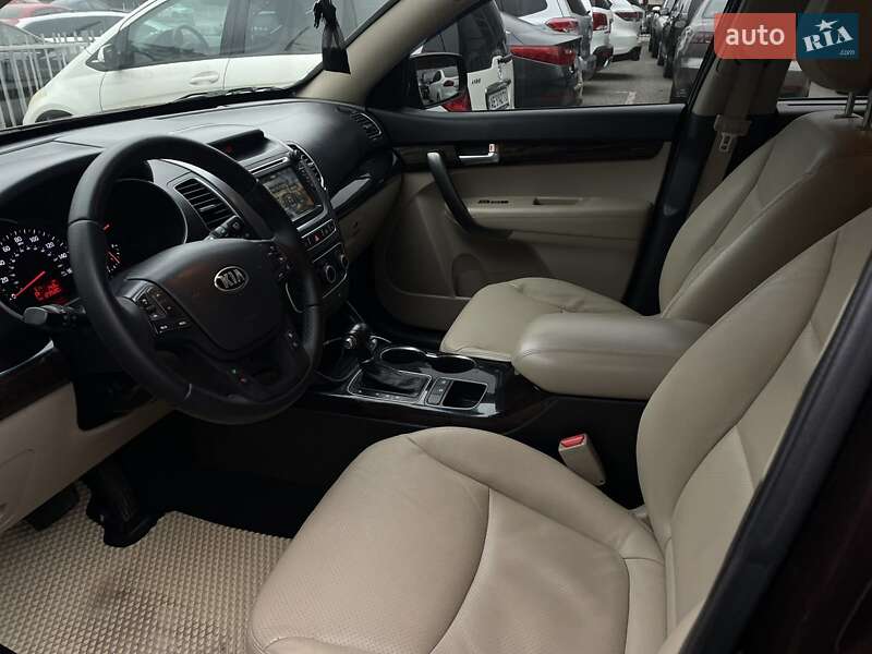 Позашляховик / Кросовер Kia Sorento 2013 в Дніпрі