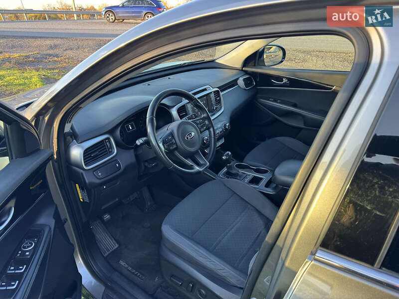 Позашляховик / Кросовер Kia Sorento 2016 в Дніпрі