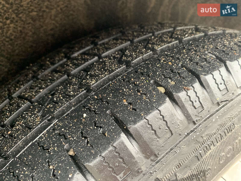 Позашляховик / Кросовер Kia Sorento 2011 в Надвірній