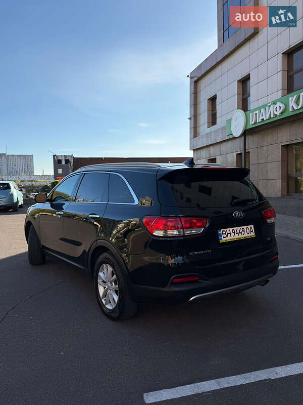 Внедорожник / Кроссовер Kia Sorento 2017 в Одессе