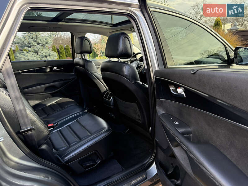 Внедорожник / Кроссовер Kia Sorento 2015 в Стрые