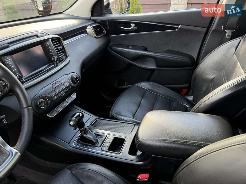 Внедорожник / Кроссовер Kia Sorento 2015 в Стрые